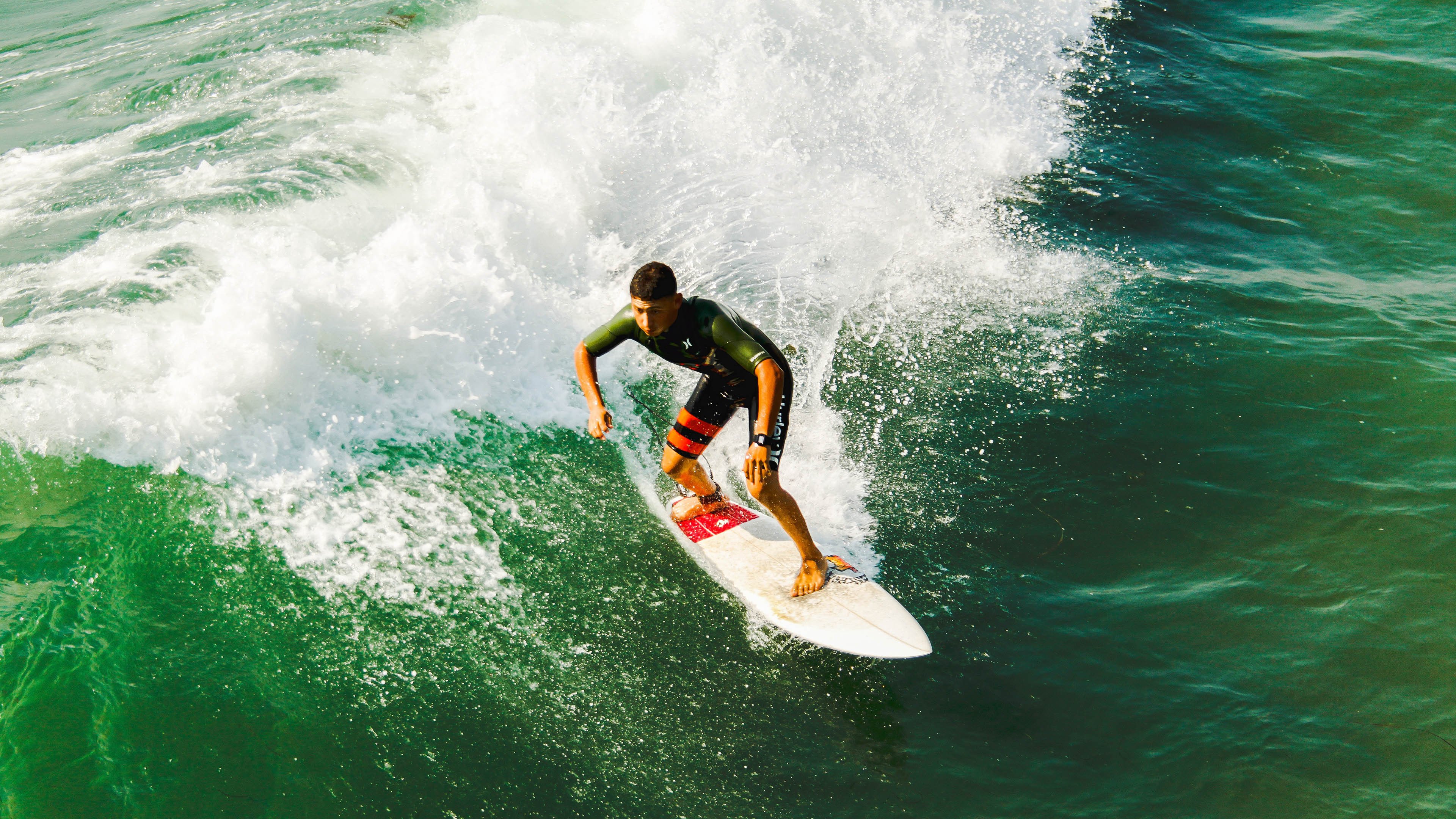 雄鹿不断突破！，姆巴佩连续二十场比赛得分超过表现优异比赛高潮迭起