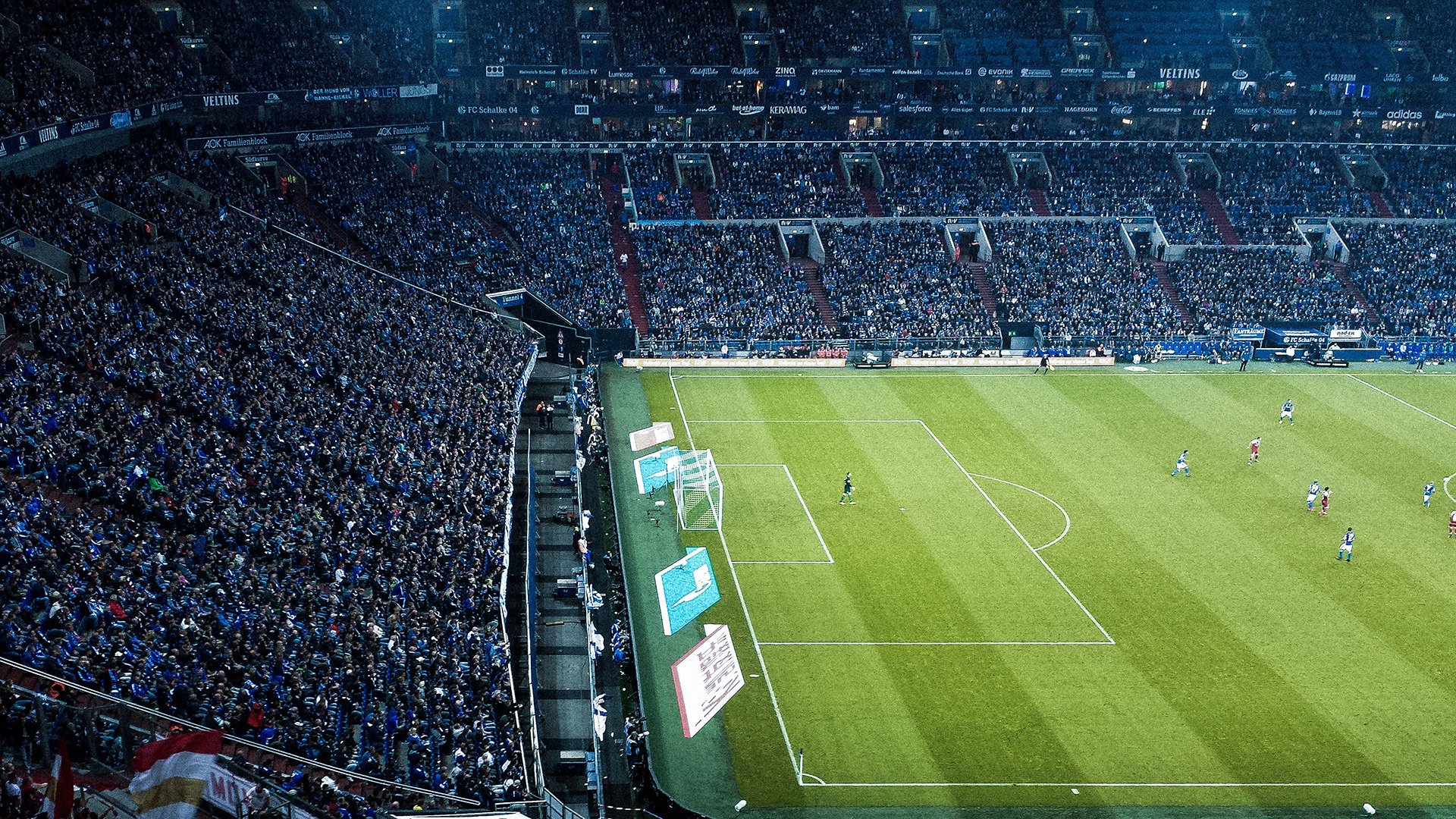 足协杯四强战对决在即！巴塞罗那演练定位球，菲尼克斯太阳密集防守应对(足协杯赛程时间表)